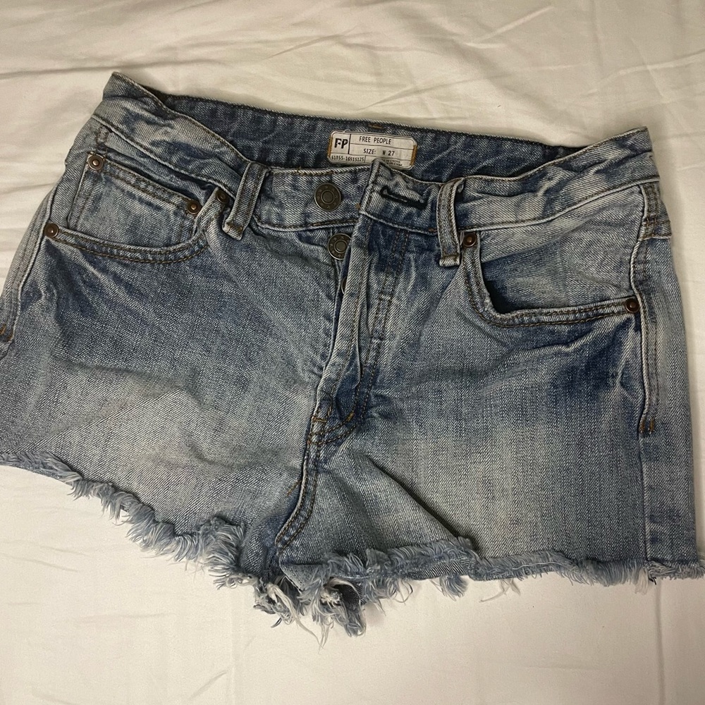 Free People distressed Jean Shorts sz 27